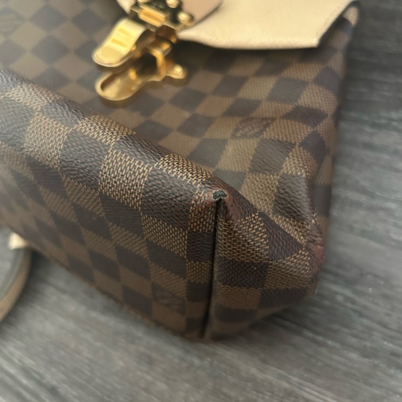 More pics of the LV Clapton Backpack - Picture 4 of 9